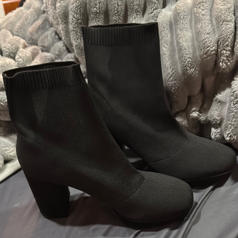 MIA Black Heeled Boots with Chunky Block Heel